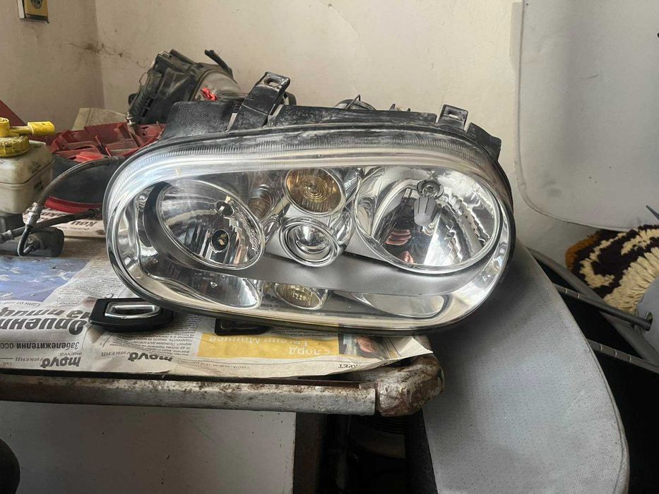 Фарове за VW Golf 4 / оригинални Valeo