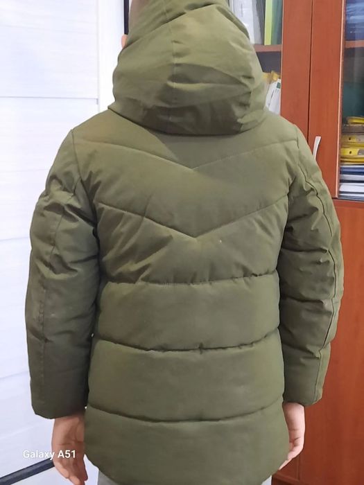 Продам зимнюю куртку на мальчика