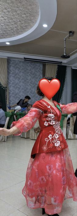 Продам платье.Одевала один раз