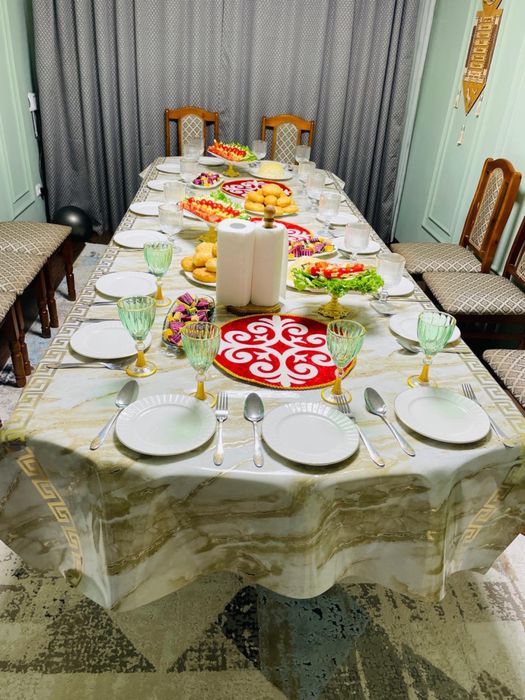 Продам стол и стулья