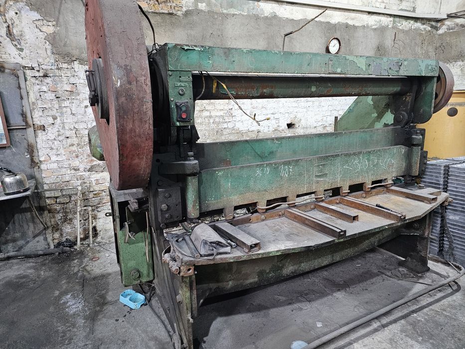 Гильотина продается срочно !!!