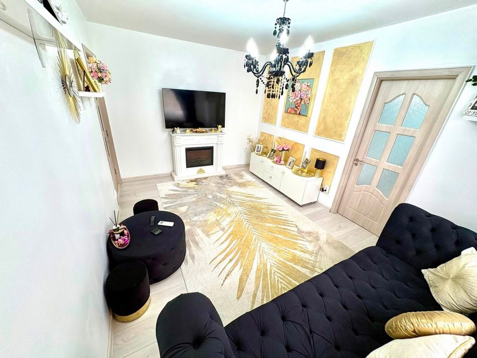 Se oferă spre vânzare un apartament de 2 camere semidecomandat, cu o suprafață utilă de 41,40 mp, plus balcon de 3,01 mp, situat in zona de vest.