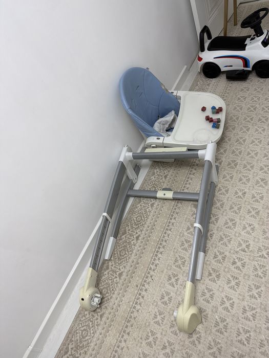 Детский стол для кормления