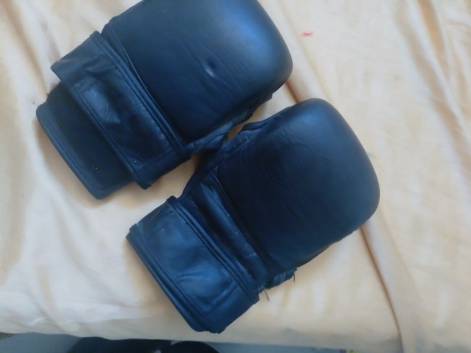 Vând echipament mma