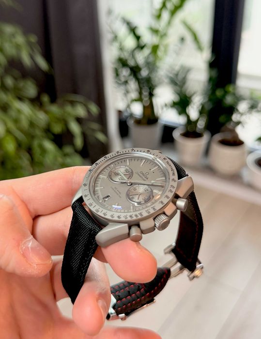 omega speedmaster gry