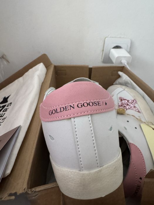 Adidasi golden goose nr 38 QR sireturi schimb saculet