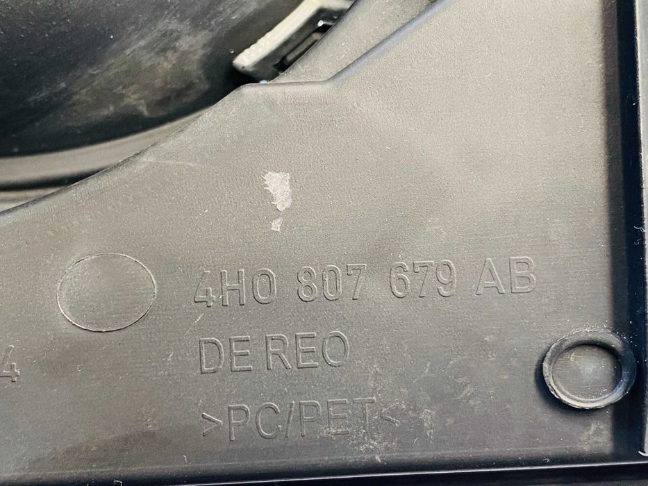 решетка лява предна броня Audi S8 D4 face 2013-2017 г. #1058V