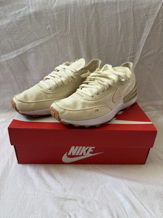 Adidasi Nike Air Max Dawn - marimea [introdu 37,5