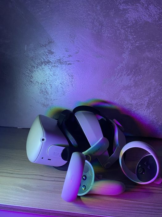 Oculus Quest 2 VR гарнитура