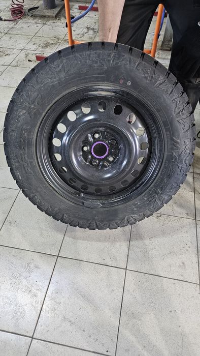 Продам шину MAXXIS RARZ AT 811