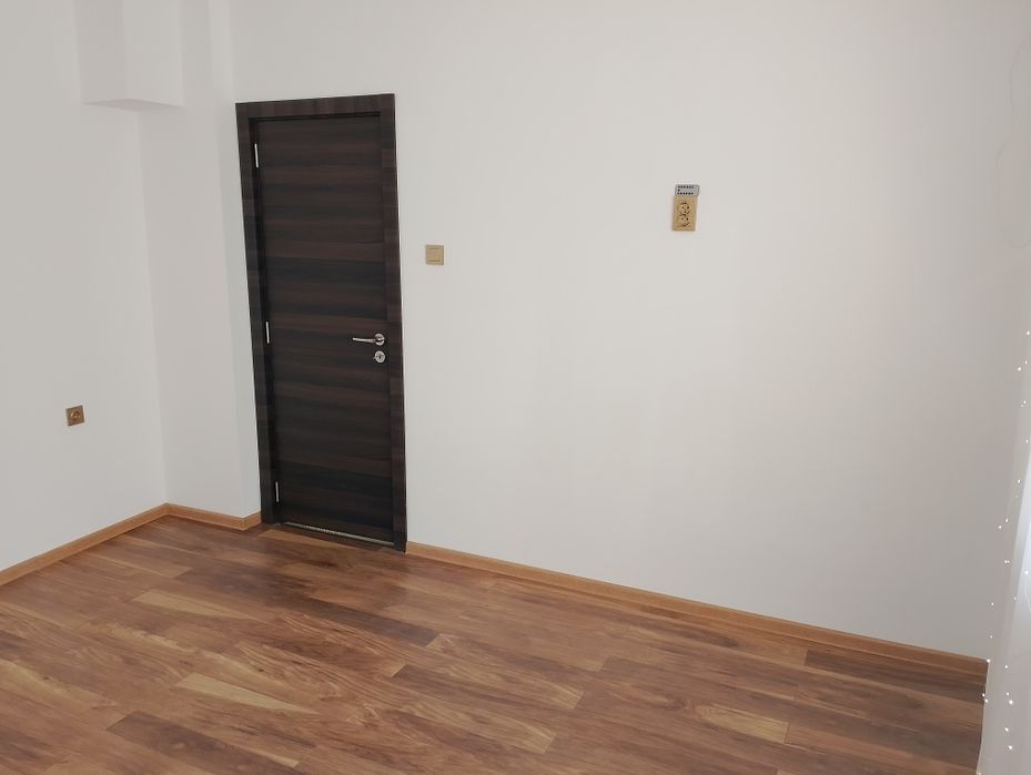 Продава се Тристаен апартамент в Плевен, Идеален център - 66 кв.м за 1894 €/кв.м - Снимка #11