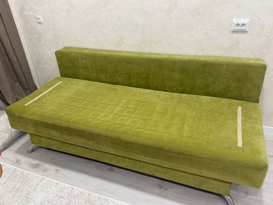 Диван зеленый трансформер