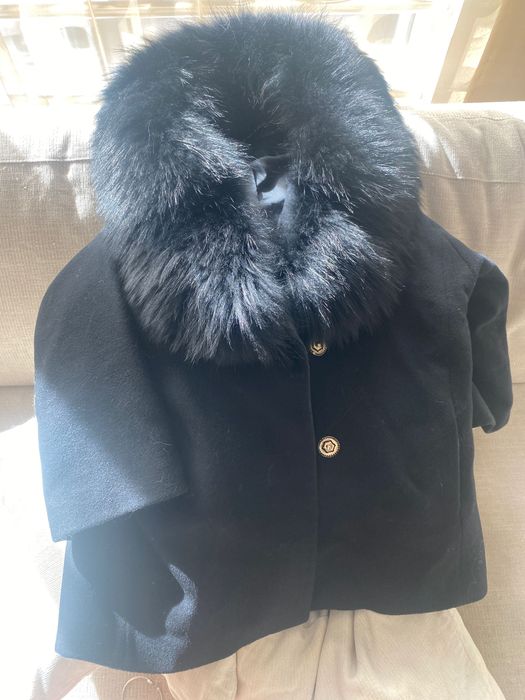 Дамско късо манто с яка от лисица