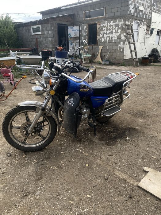 Мотоцикл GSX 200 кубов