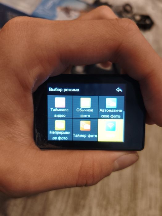 Экшен камера почти новый