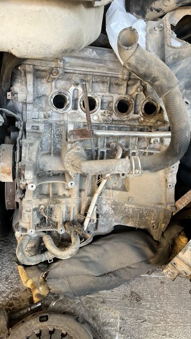 Матор тайота авенсис