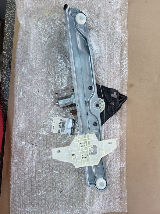 Vand macara electrica geam fata Dacia Logan 3
