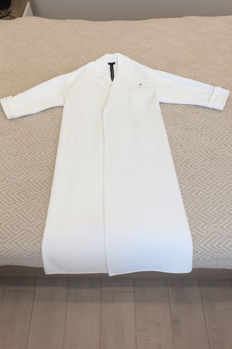 Белое пальто Lui Jo