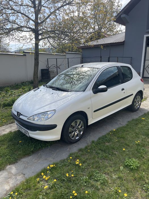 Vând Peujot  206