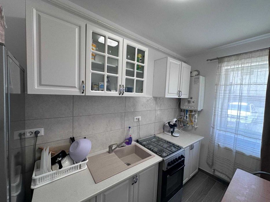 vand apartament 2 camere