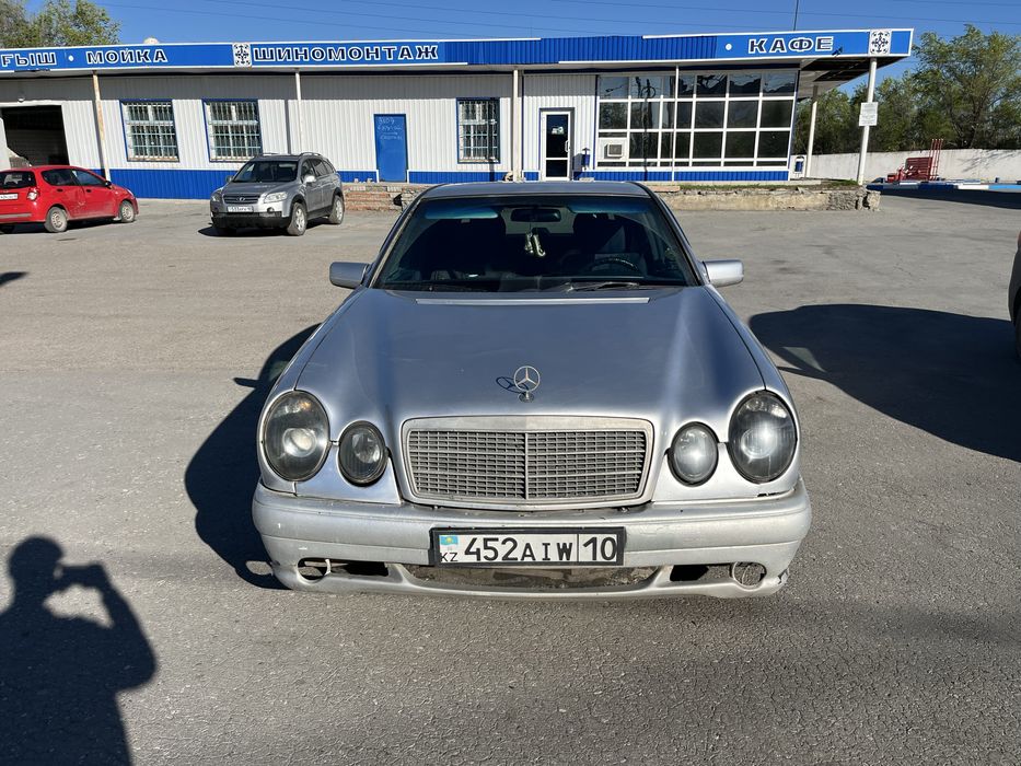 Продам мерседес 210