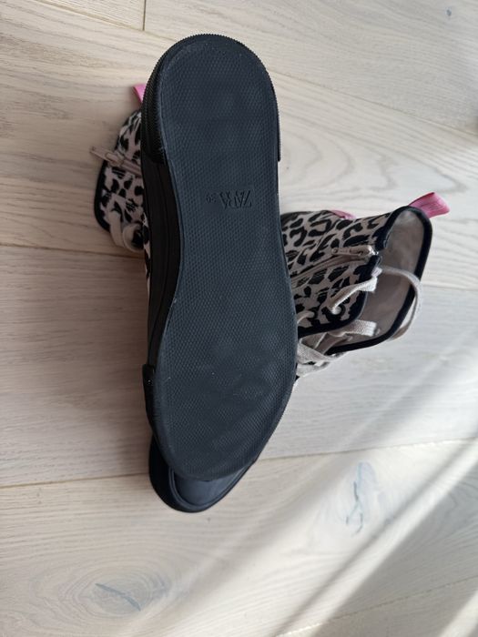 Ghete  Zara material textil 39