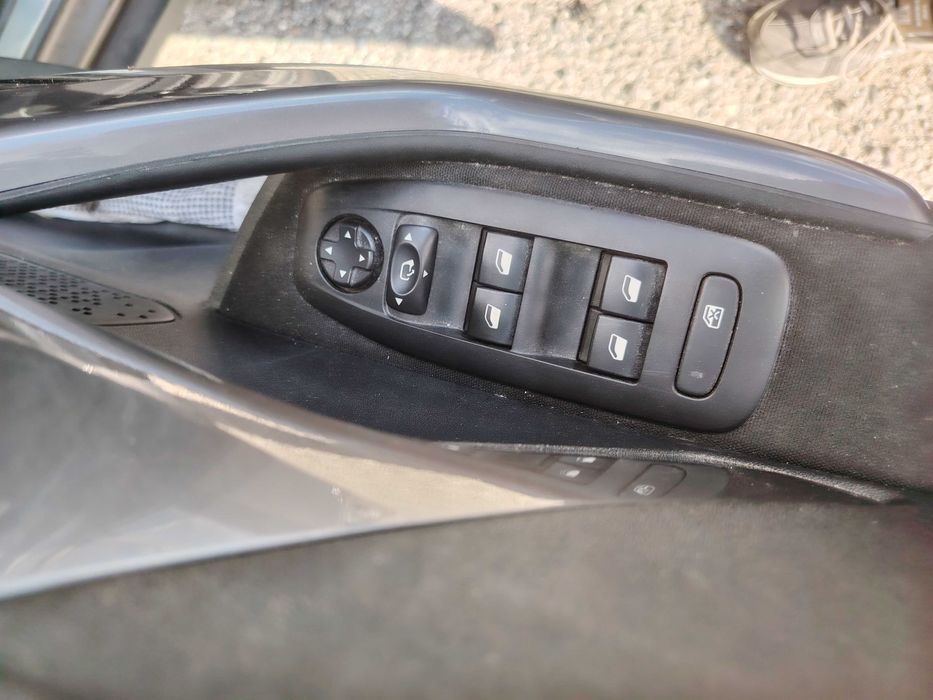 Peugeot 2008 1,2 i , Пежо 2008 на части  Юни 2018, Хечбек