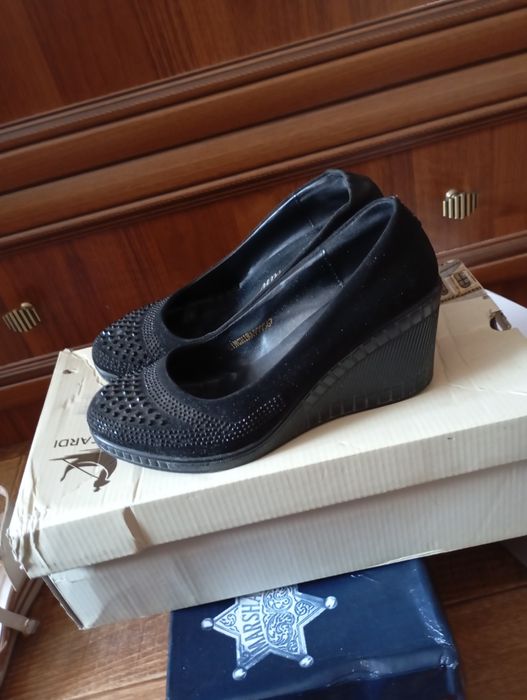 Обувь женская б/у.