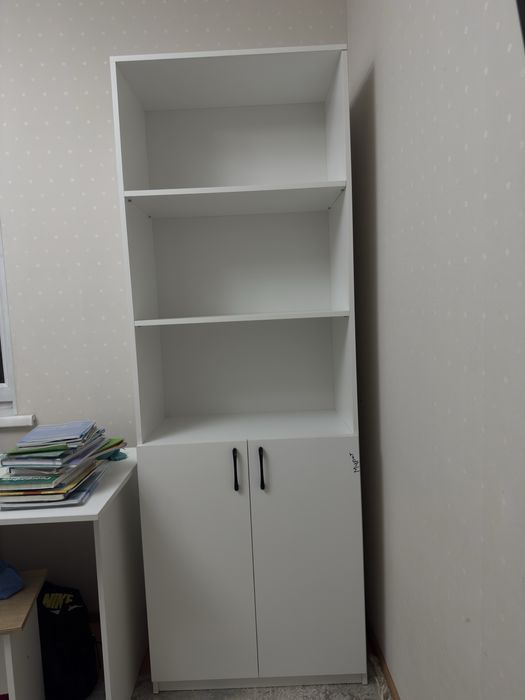 Продаю книжные шкафы