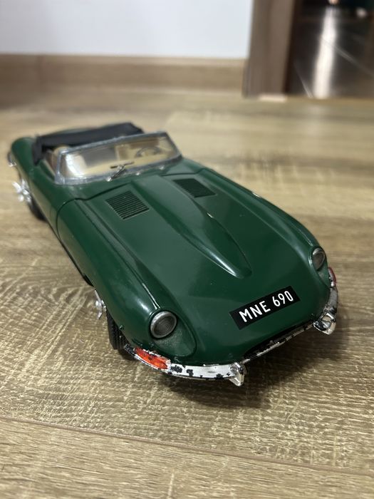 Jucarie Jaguar XK E 4,2 litri Tonka masinuta 1:16 metal vintage