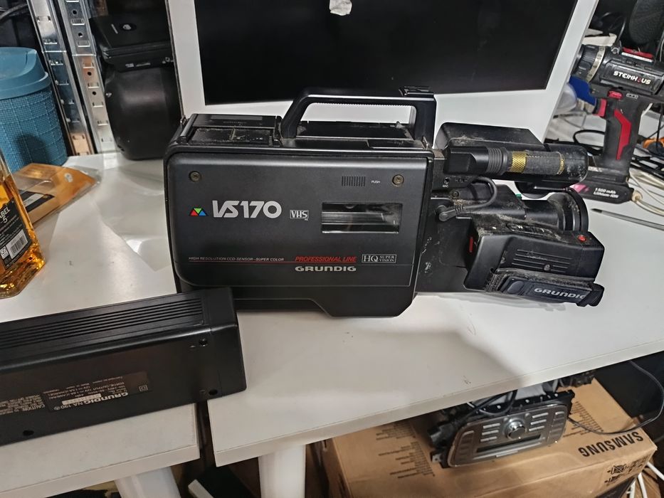 Grundig VS170 camera video vhs vintage