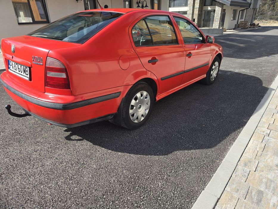 Skoda octavia 1,8 бензин