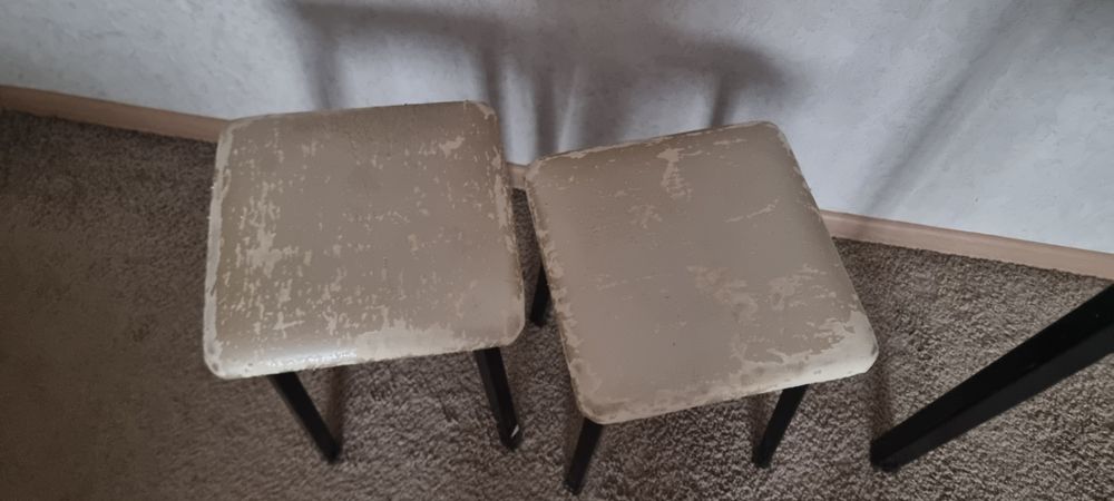 Продам стол кухонный