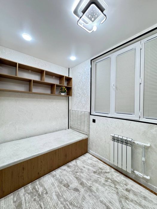 Чиланзар -1.  3в4 комнатная. Кирпич. С новым ремонтом