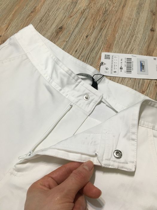 Pantaloni albi stil Cargo Zara