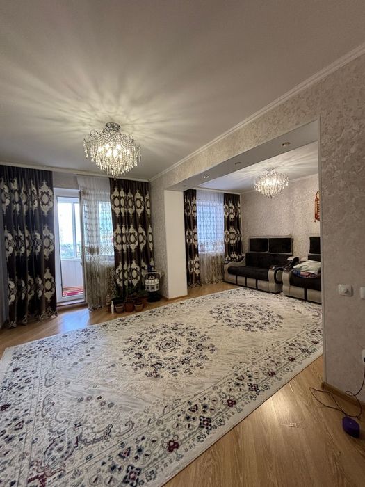 Продам 5 комнатную квартиру