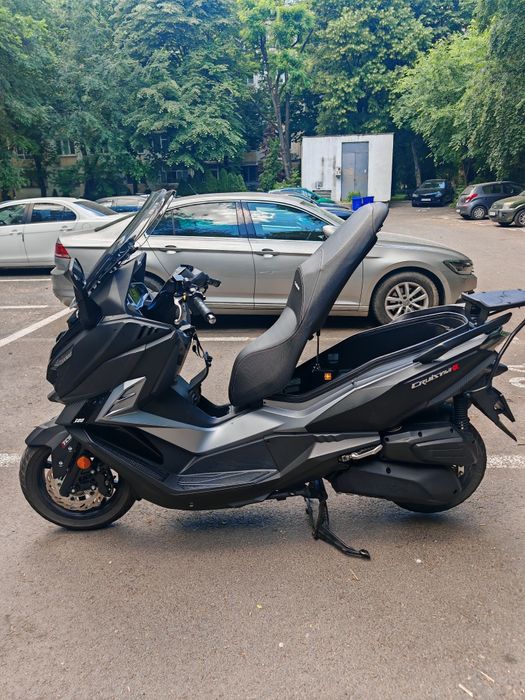 Sym cruisym 300 2022 ABS TCS CBS LED se vinde urgent