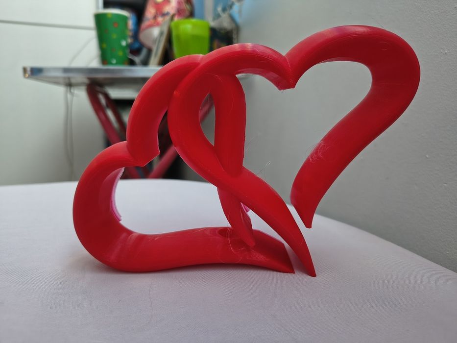 Подарък за 14 февруари, стойка за цвете във формата на преплетени сърц