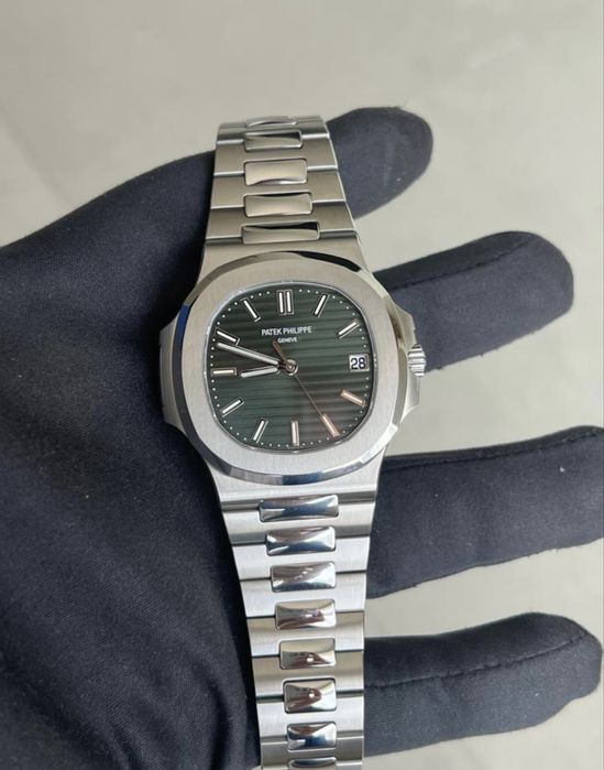 Patek Philippe Nautilus cu cadran verde