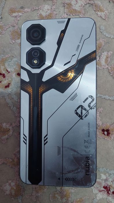 Смартфон nubia в отличном состоянии