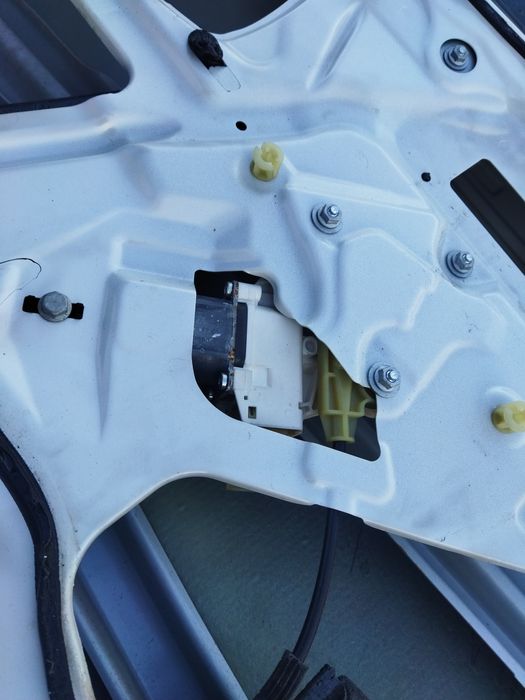 Стъкло брава стъклоповдигач врата за БМВ е92 Bmw e92