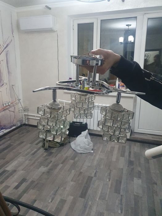 Люстра  с ламочками бу