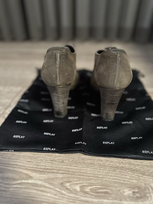 Дамски обувки от естествен велур