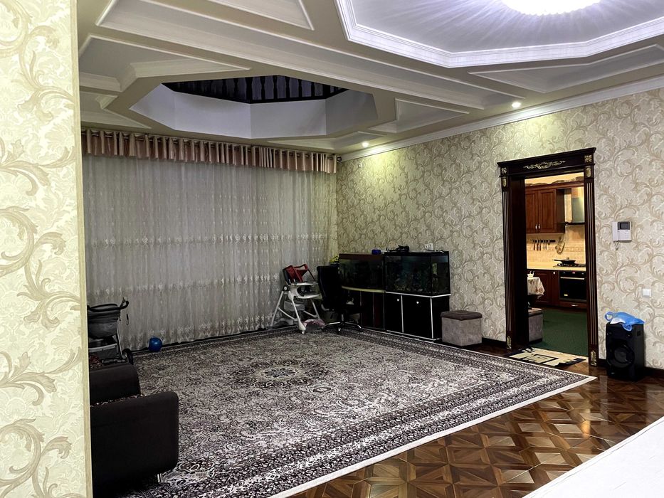 Uy sotiladi 8 sotix olmazor tumani chuqursoy