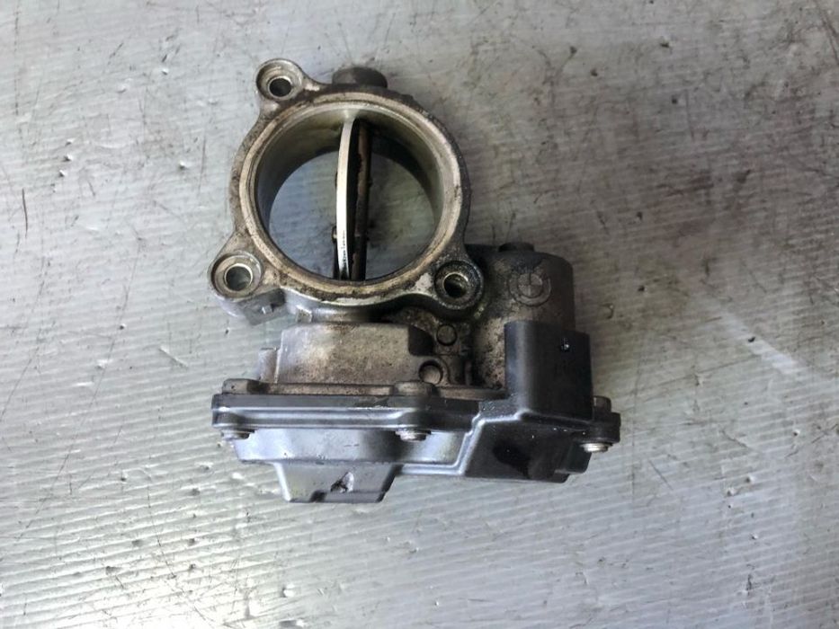 clapeta acceleratie 2.0 d bmw seria f11 525