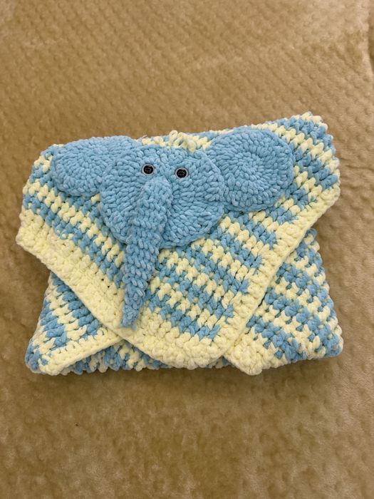 Плетен кош за бебе