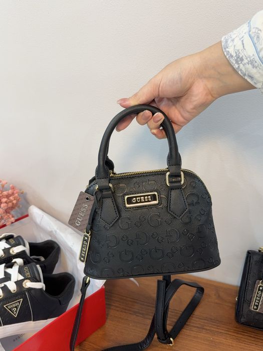 Срочно продам сумку Гиесс оригинал