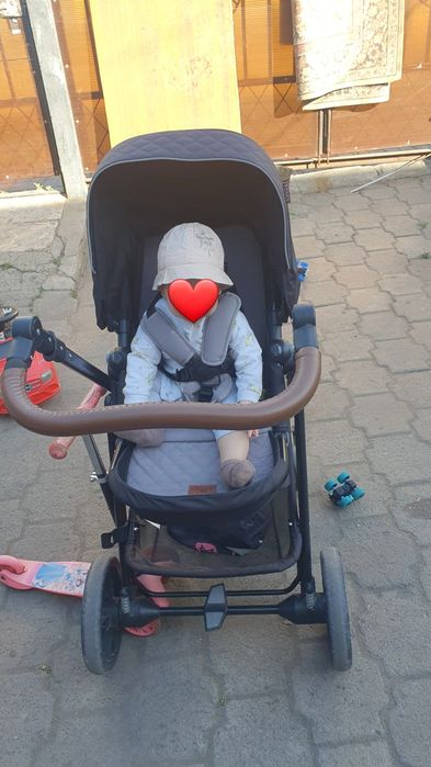 Продам коляску для малыша
