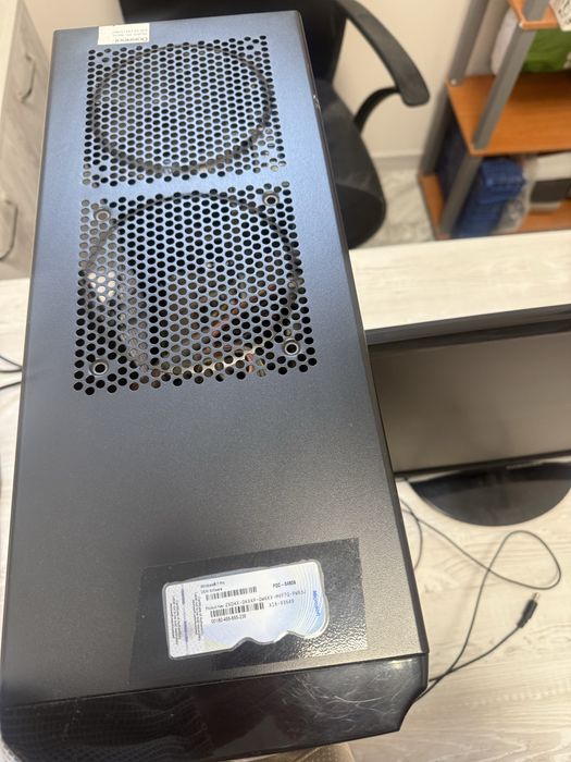 Компютър с монитор SAMSUNG