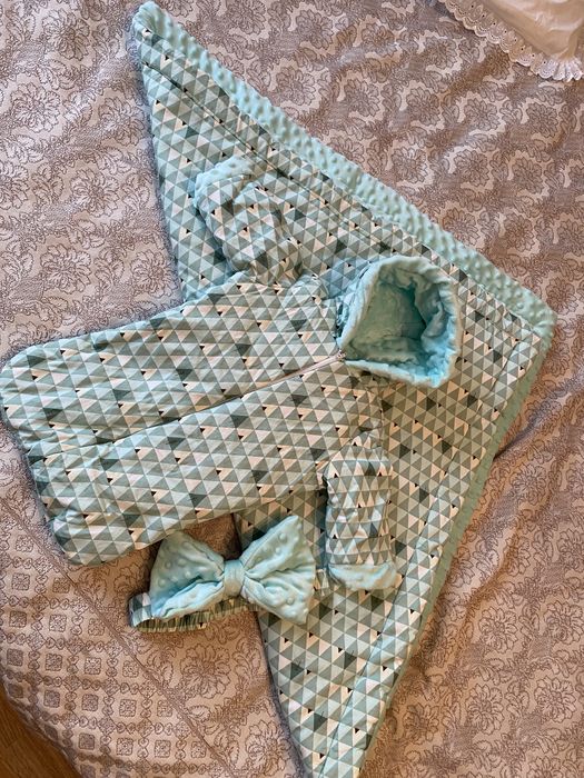 Продам детский набор на выписку